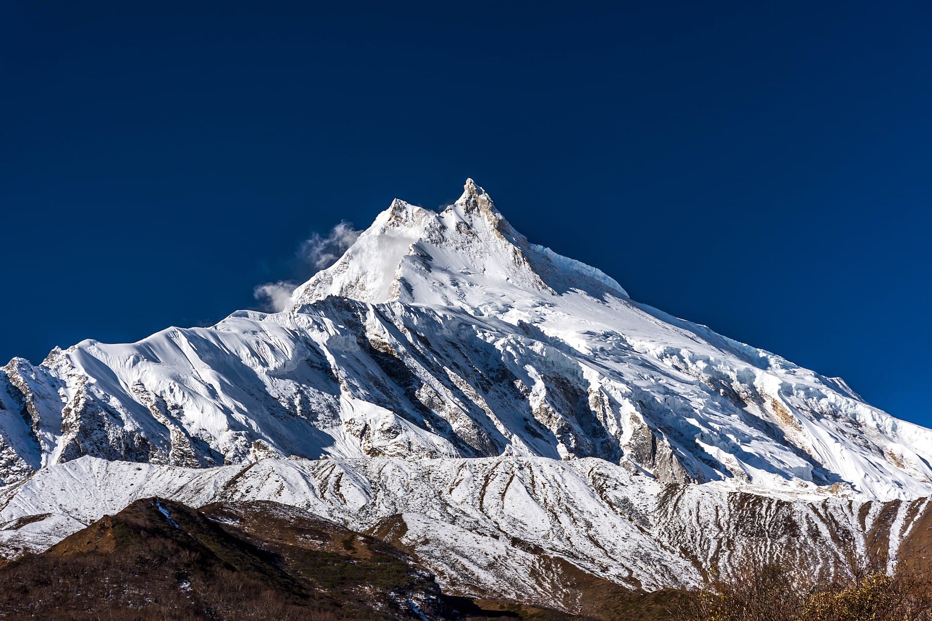 Close view of Mt. Manaslu (8,156m).